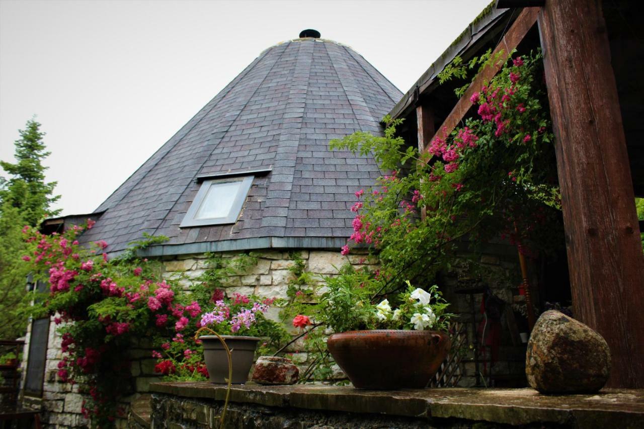 Vila Theasis-Igloo Pramanta Exteriér fotografie